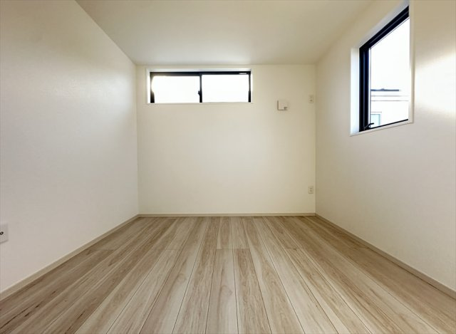 【洋室】 | 新座市東3丁目　新築一戸建住宅　全1棟　(志木本店) | 3階洋室／5.2帖