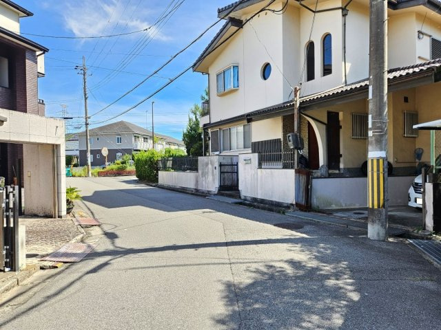 【前面道路含む現地写真】の画像