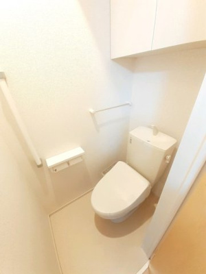 【トイレ】 | エテルノ・エフ | トイレです