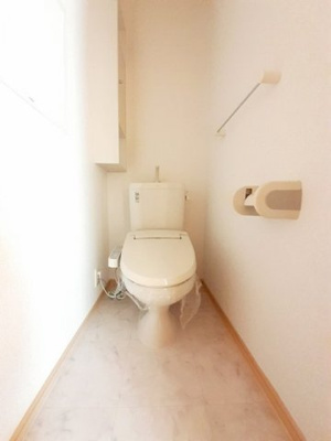 【トイレ】 | シャルマンＢ | 落ち着いた色調のトイレです