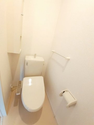 【トイレ】 | ルミエールⅡ | ゆったりとした空間のトイレです