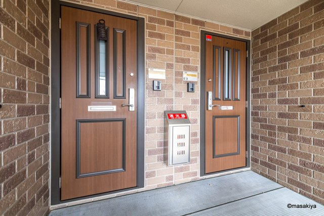 ウィルモア小柴見のエントランス