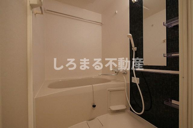 セレニテ本町東リアンの浴室