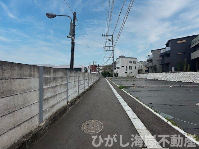 鎌倉市由比ガ浜４丁目　売地　全４区画の前面道路含む現地写真|現地外観