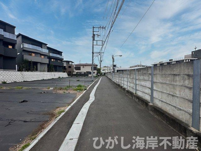 鎌倉市由比ガ浜４丁目　売地　全４区画の前面道路含む現地写真|現地外観