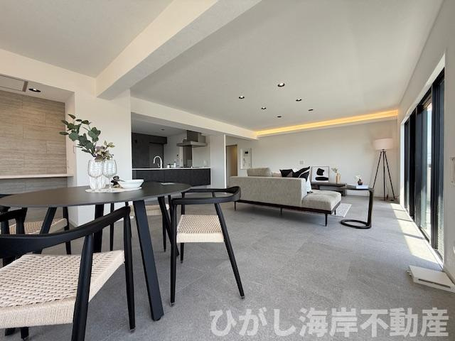 クリオ茅ヶ崎参番館の居間・リビング|新規リフォーム完了！　30帖　LDK