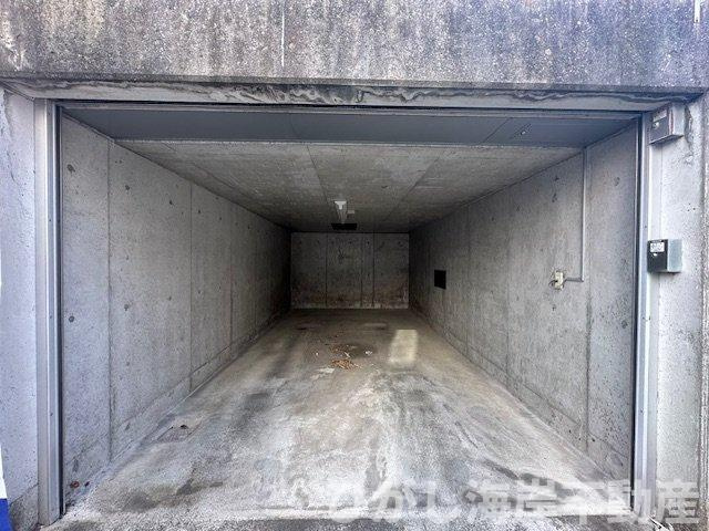 藤沢市片瀬２丁目　中古戸建の駐車場|駐車スペース