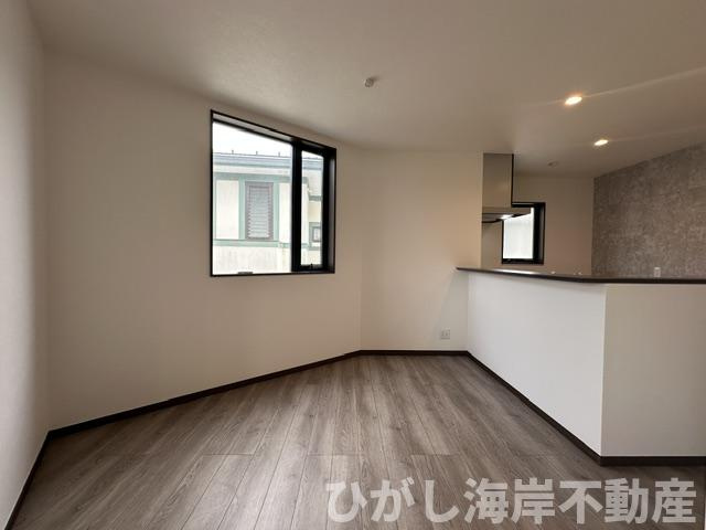 鎌倉市七里ガ浜２丁目　新築戸建のダイニング|17.2帖　LDK