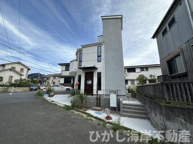 鎌倉市七里ガ浜２丁目　新築戸建の前面道路含む現地写真|現地外観