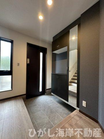 鎌倉市七里ガ浜２丁目　新築戸建の玄関|玄関