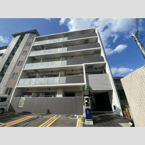 LaCASA江坂(ラカーサ江坂)