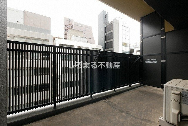 RJR堺筋本町タワーのバルコニー