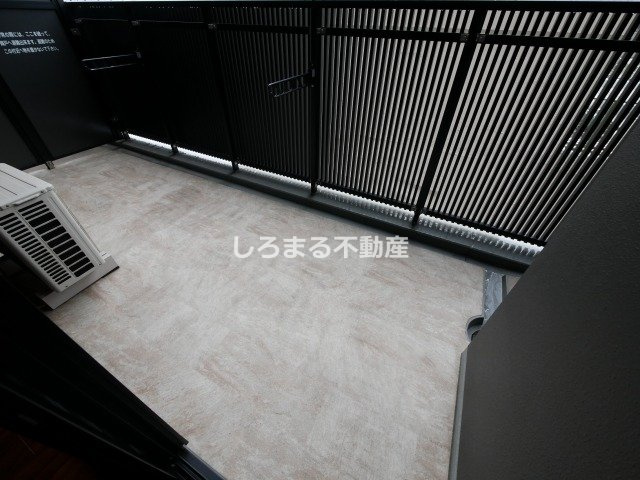 RJR堺筋本町タワーのバルコニー