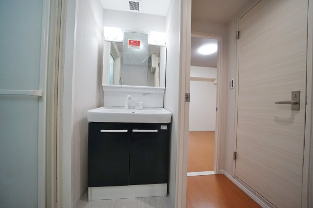 ホーユウパレス横浜羽沢★仲介手数料無料★（上星川小学校・保土ヶ谷中学校）の独立洗面台