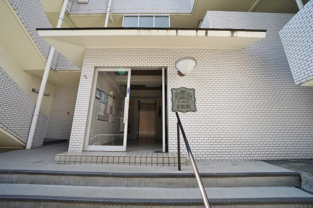 ホーユウパレス横浜羽沢★仲介手数料無料★（上星川小学校・保土ヶ谷中学校）のエントランス