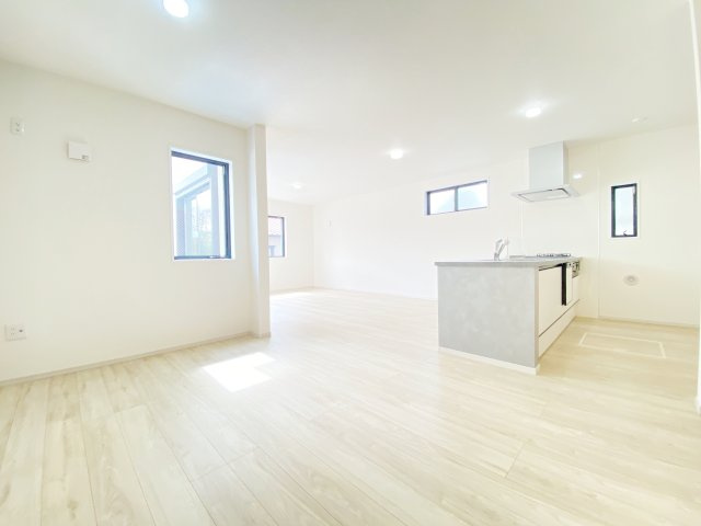 『八王子市新築戸建て』八王子市富士見町7-6【仲介手数料無料】　７期の居間・リビング|～仲介手数料無料☆八王子ひなた不動産～　八王子市富士見町　新築戸建て