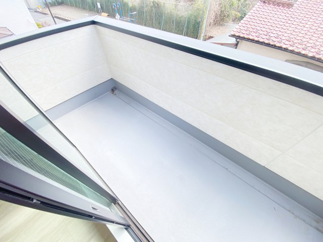 『八王子市新築戸建て』八王子市富士見町7-6【仲介手数料無料】　７期のバルコニー|～仲介手数料無料☆八王子ひなた不動産～　八王子市富士見町　新築戸建て