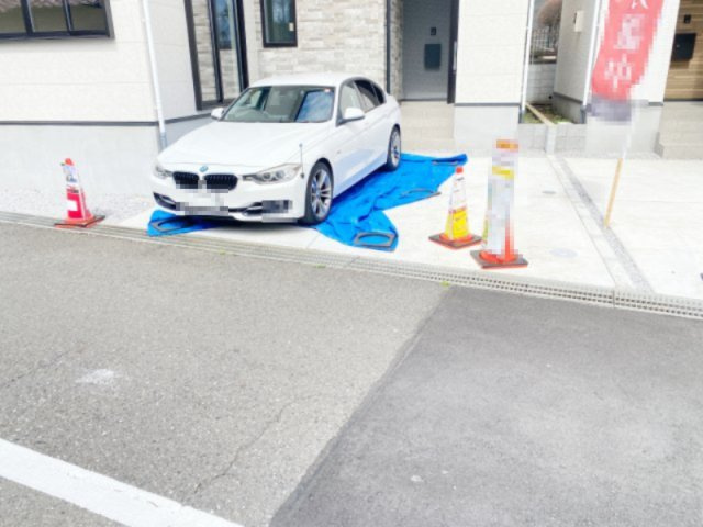 祝　成約済み　八王子市　富士見町　新築戸建て　６期の駐車場|～仲介手数料無料☆八王子ひなた不動産～　八王子市富士見町　新築戸建て