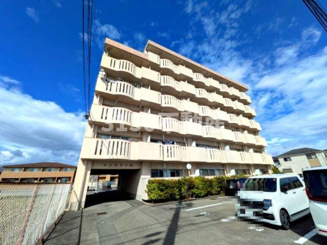 サンテラス88の外観