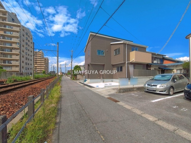 安城市今池町4丁目01期の前面道路含む現地写真
