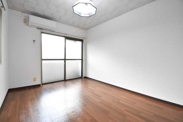 ハイムパルナインの居間・リビング