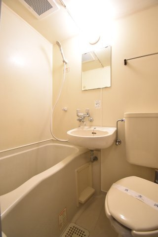 ハイムパルナインの浴室