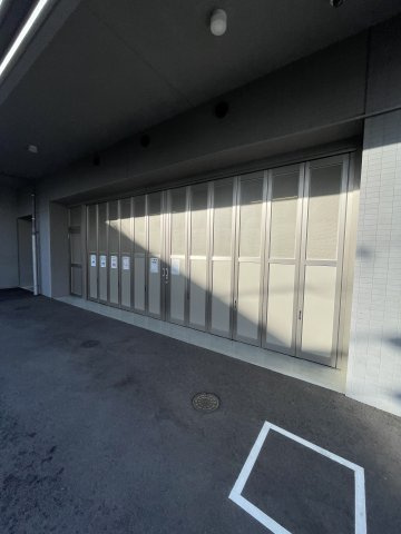 プレサンス神戸セレスティアの駐車場