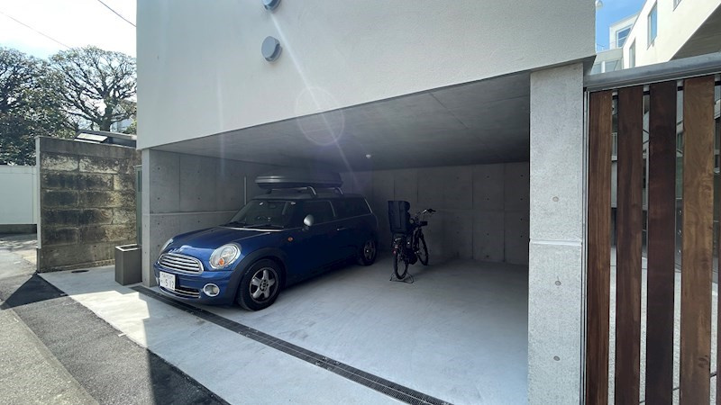 神宮前マンションの駐車場