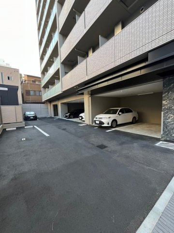 神戸市中央区元町通６丁目の賃貸マンションの駐車場