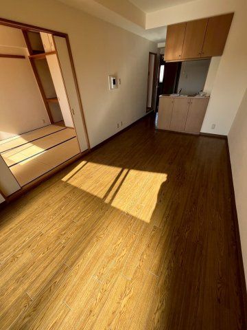 シェリール甲東園の居間・リビング