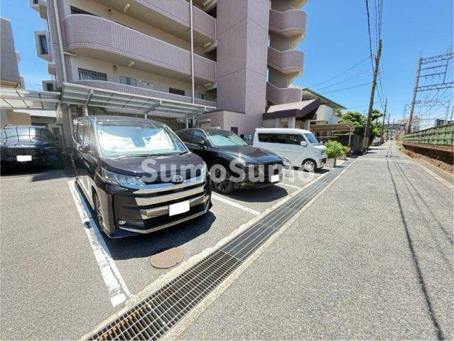 レ・ブローニュの駐車場|カースペースがあります