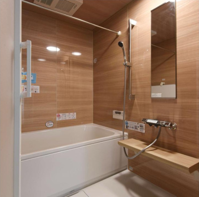 【浴室】 | ステラヒルズ千里山星が丘 | 足を伸ばしてゆったりと湯船に浸かれる広々バスルーム。ご家族一緒に、癒しのバスタイムをお楽しみいただけます！