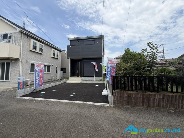 平塚市長持第15　新築戸建　全1棟1号棟の前面道路含む現地写真