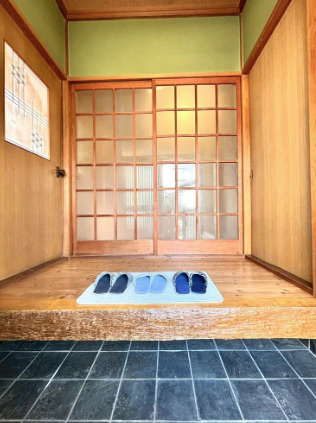 中古/新座市野寺４丁目の玄関|趣のある玄関