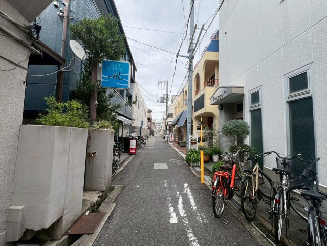 シャトーポポの周辺
