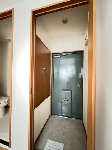 シャトーポポの玄関