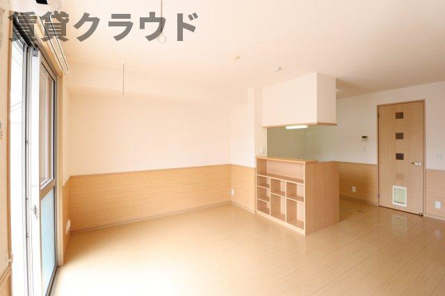 バニュルスⅣの居間・リビング|使いやすいリビングです