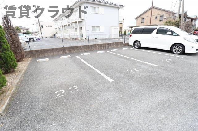 バニュルスⅣの駐車場|駐車場があるので、車を買う予定の方も安心です