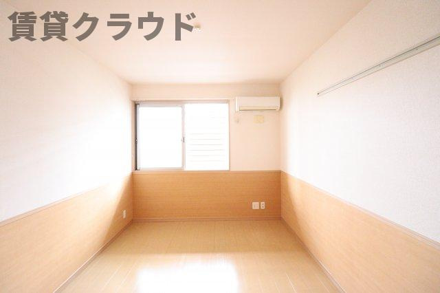 バニュルスⅣの洋室|コンパクトで使いやすい洋室です