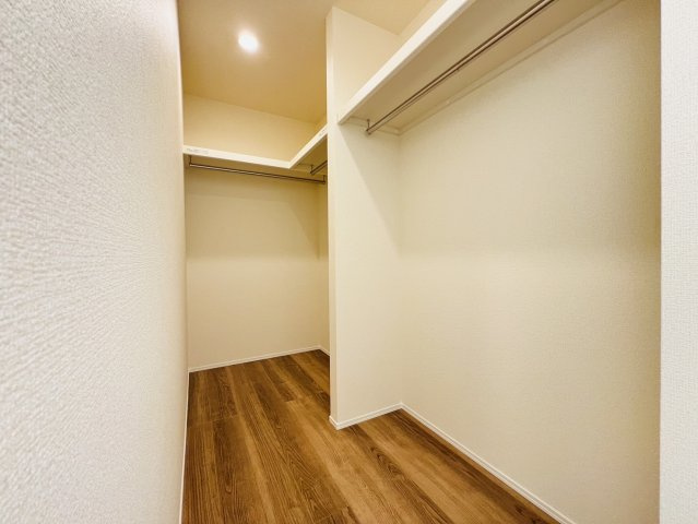 碧南市照光町五丁目1番『仲介手数料無料』新築戸建ての収納
