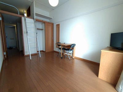 【居間・リビング】 | レオパレスきらり | 2階は絨毯仕様です。