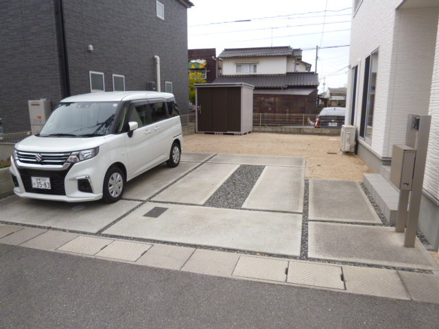 連島町鶴新田貸家（652-23）の駐車場