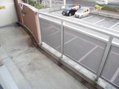 【バルコニー】 | メゾン・ド・フレール | 広々としたバルコニーです