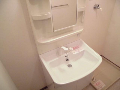 【洗面所】 | メゾン・ド・フレール | スペースが確保できる洗面所です