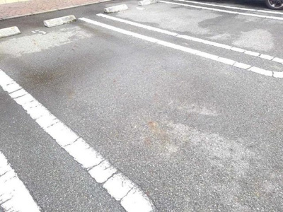 【駐車場】 | リオン | 駐車場があるので、車を買う予定の方も安心です