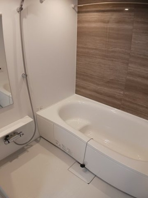 【浴室】 | メゾンドアポロン | コンパクトで使いやすいお風呂です