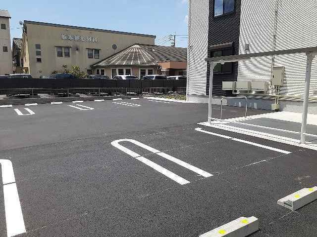 ラサ　ガーデンの駐車場|カースペースがあります