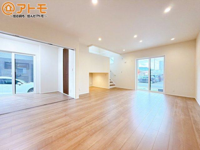 【居間・リビング】 | 富士市今泉Ⅴ　新築戸建て　2号棟