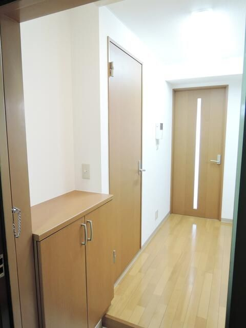 横浜市緑区霧が丘３丁目の賃貸マンションの玄関