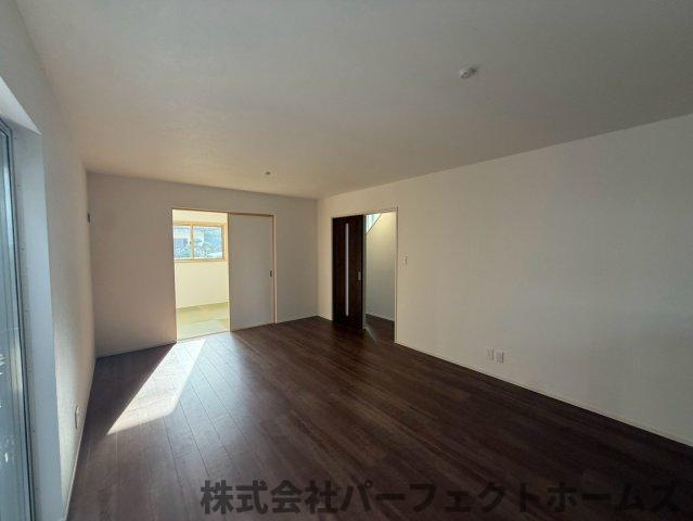 【居間・リビング】の画像
